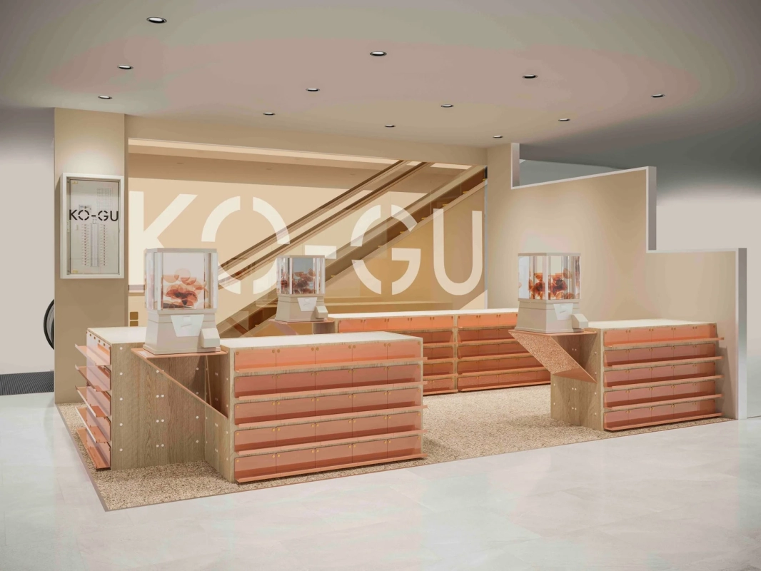 KO-GU店舗の様子、ガチャガチャ風ディスプレイ